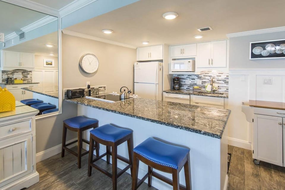 Bright, happy kitchen.