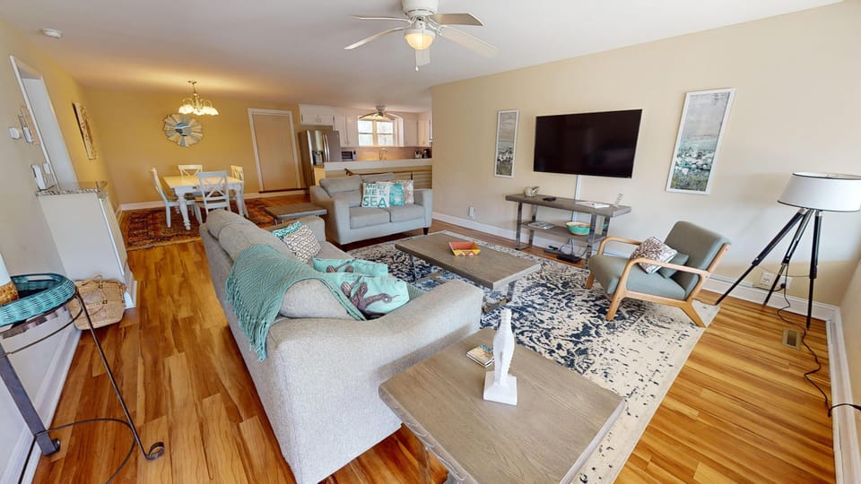 Family-Tides-Living Room