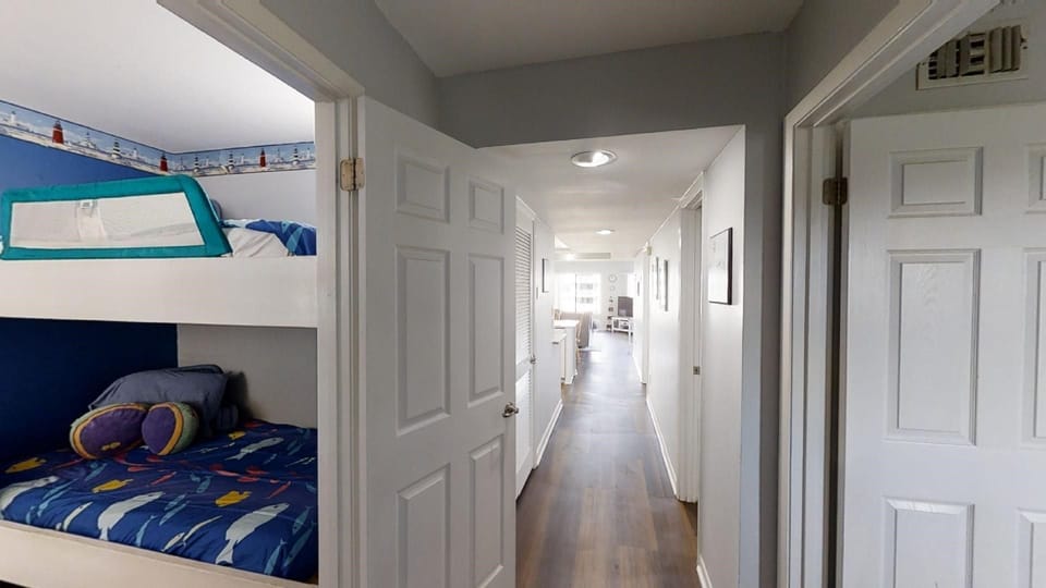 Bedroom 3 with twin bunk beds