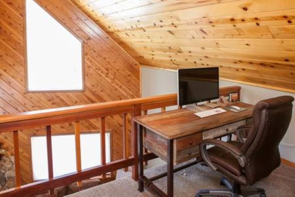 3rd floor loft work space