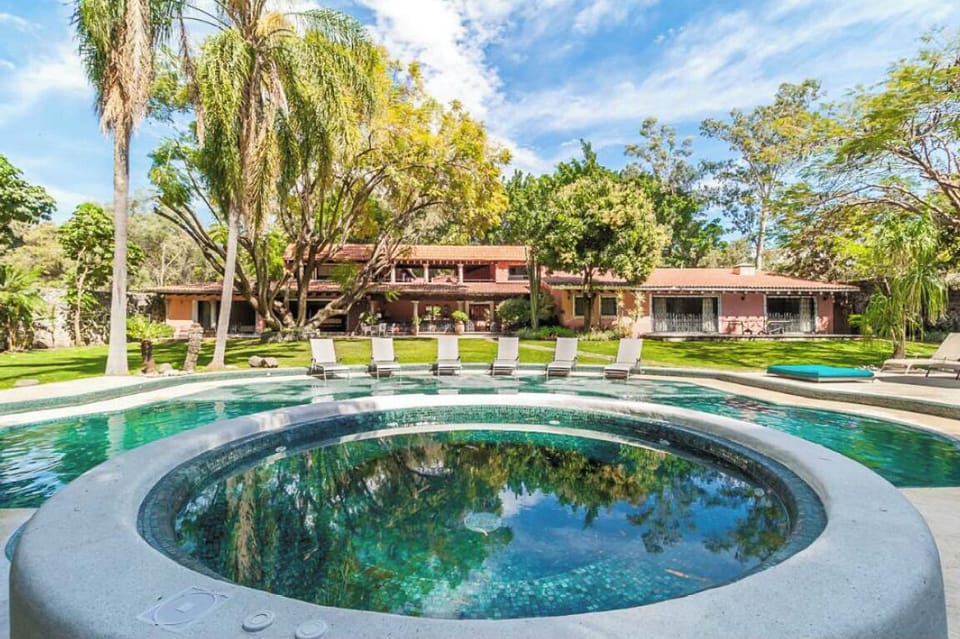 Jacuzzi para 10 personas / 10 persons Jacuzzi