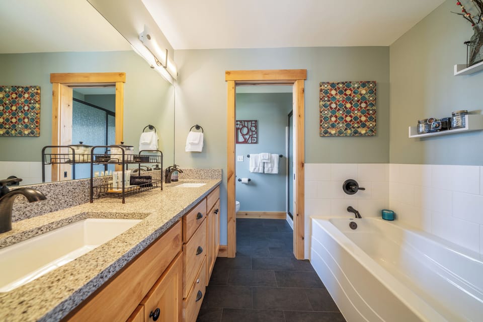 Master Ensuite with tub and shower