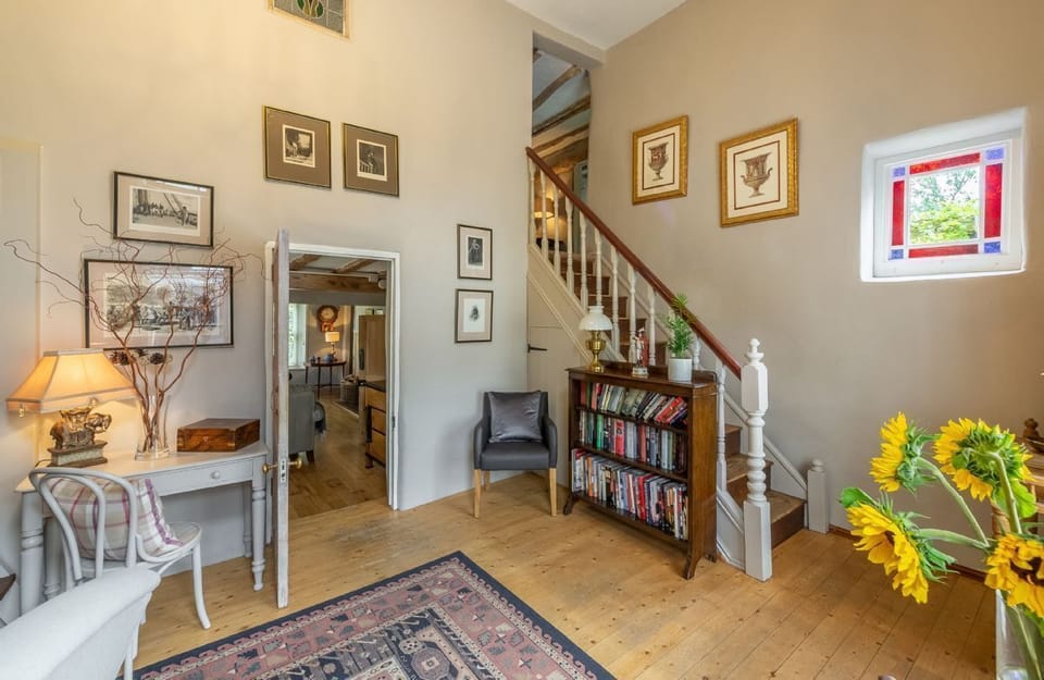 Second floor: En-suite wc