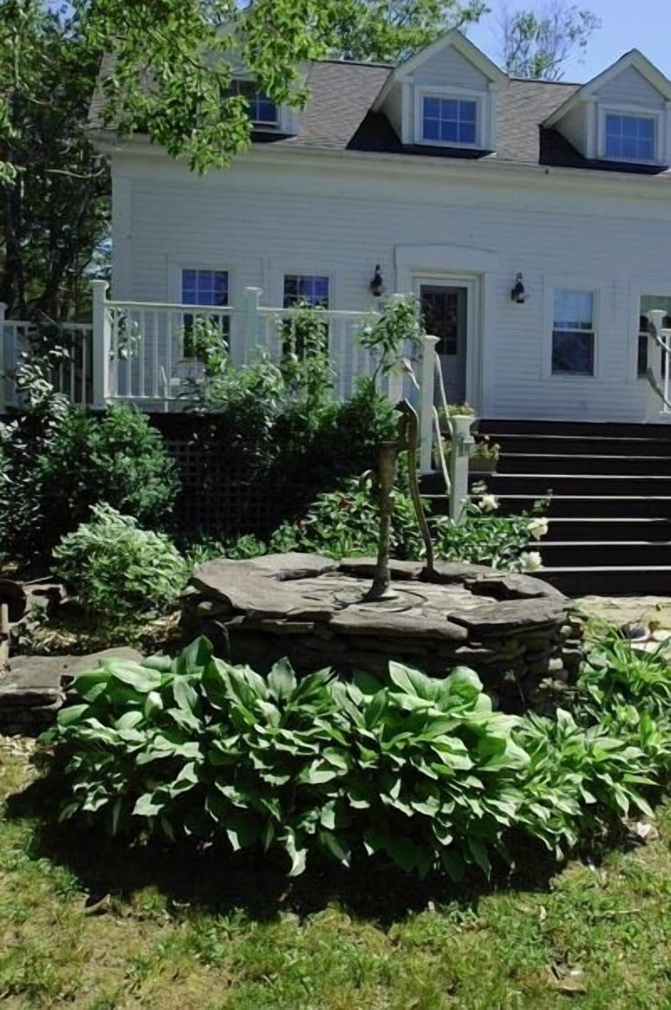The historic Cape well and English garden