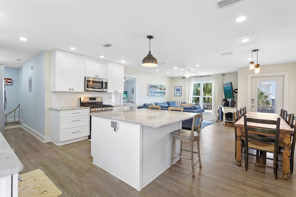 Laid Back Kitchen Alt