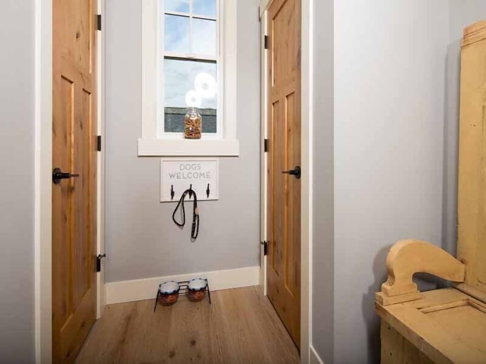 Furry friends are welcome!