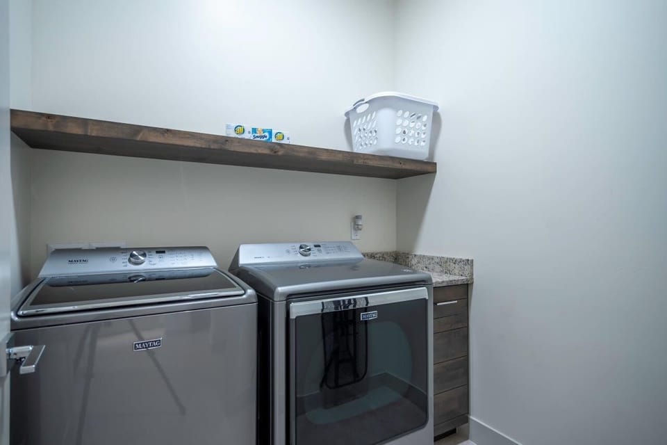 Laundry room off kitchen