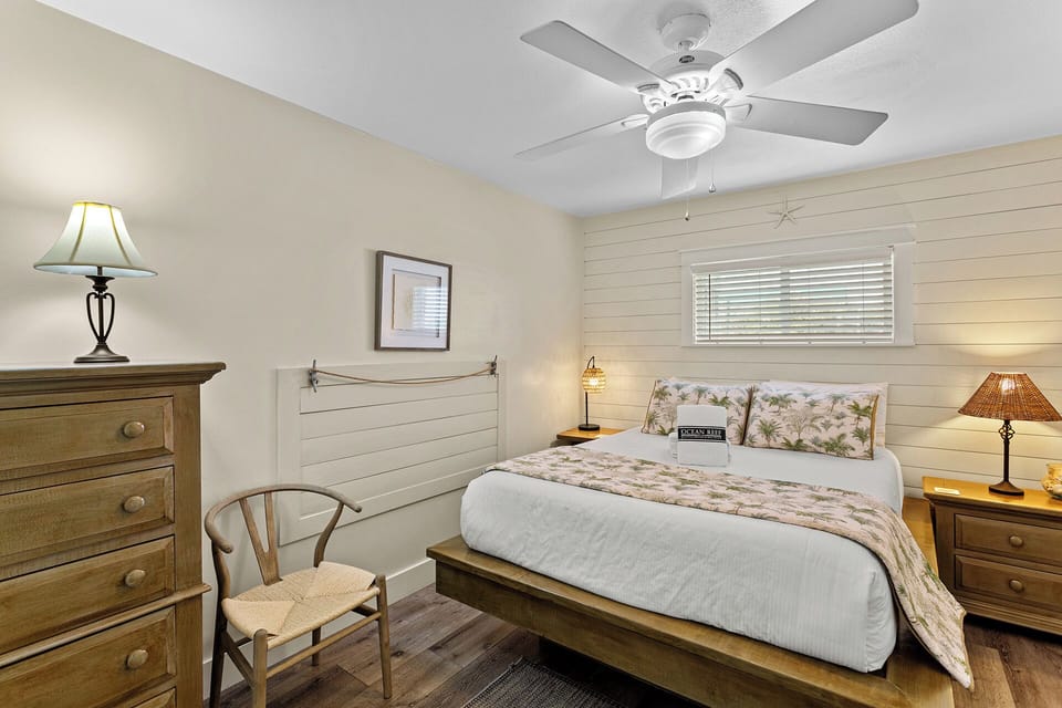 Grayton Place 6 Guest Bedroom