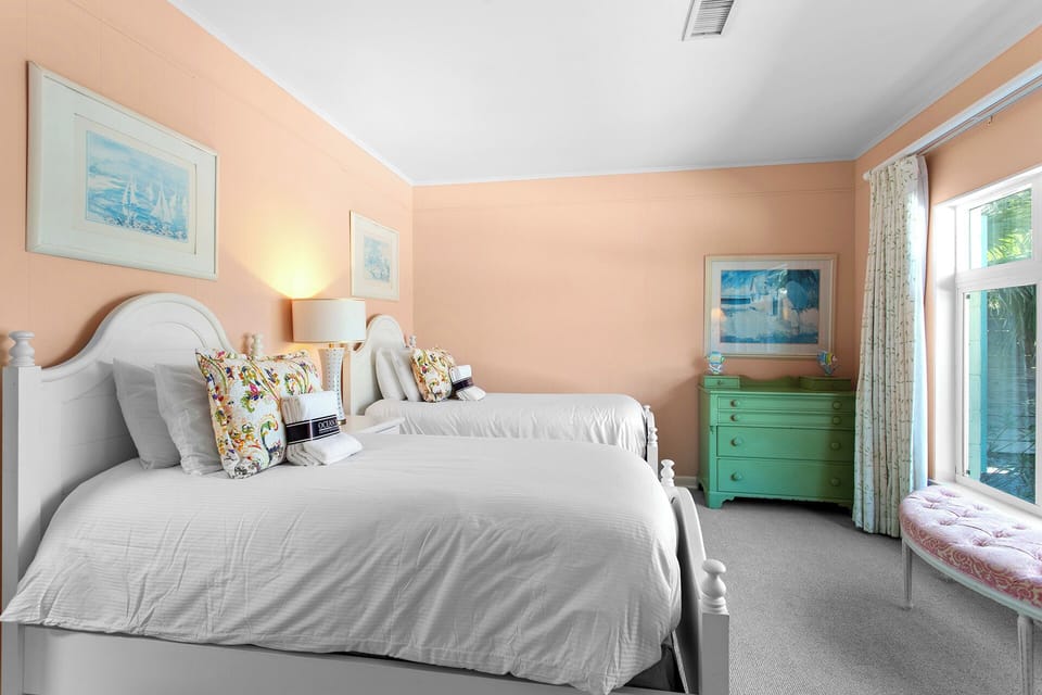 Cliffview Guest Bedroom 4