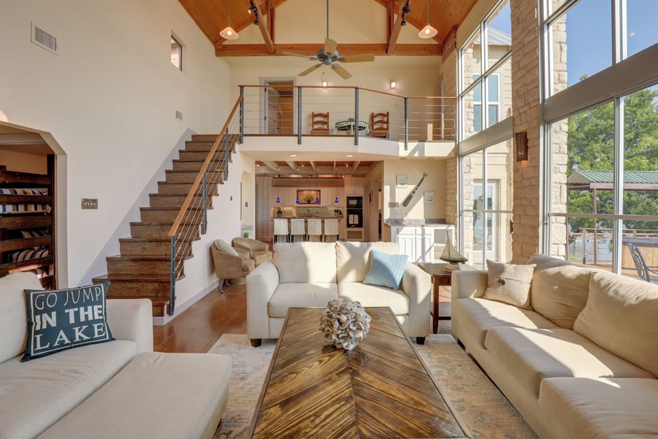 Granbury Vacation Rental | 5BR | 3BA | Stairs Required | 2,450 Sq Ft