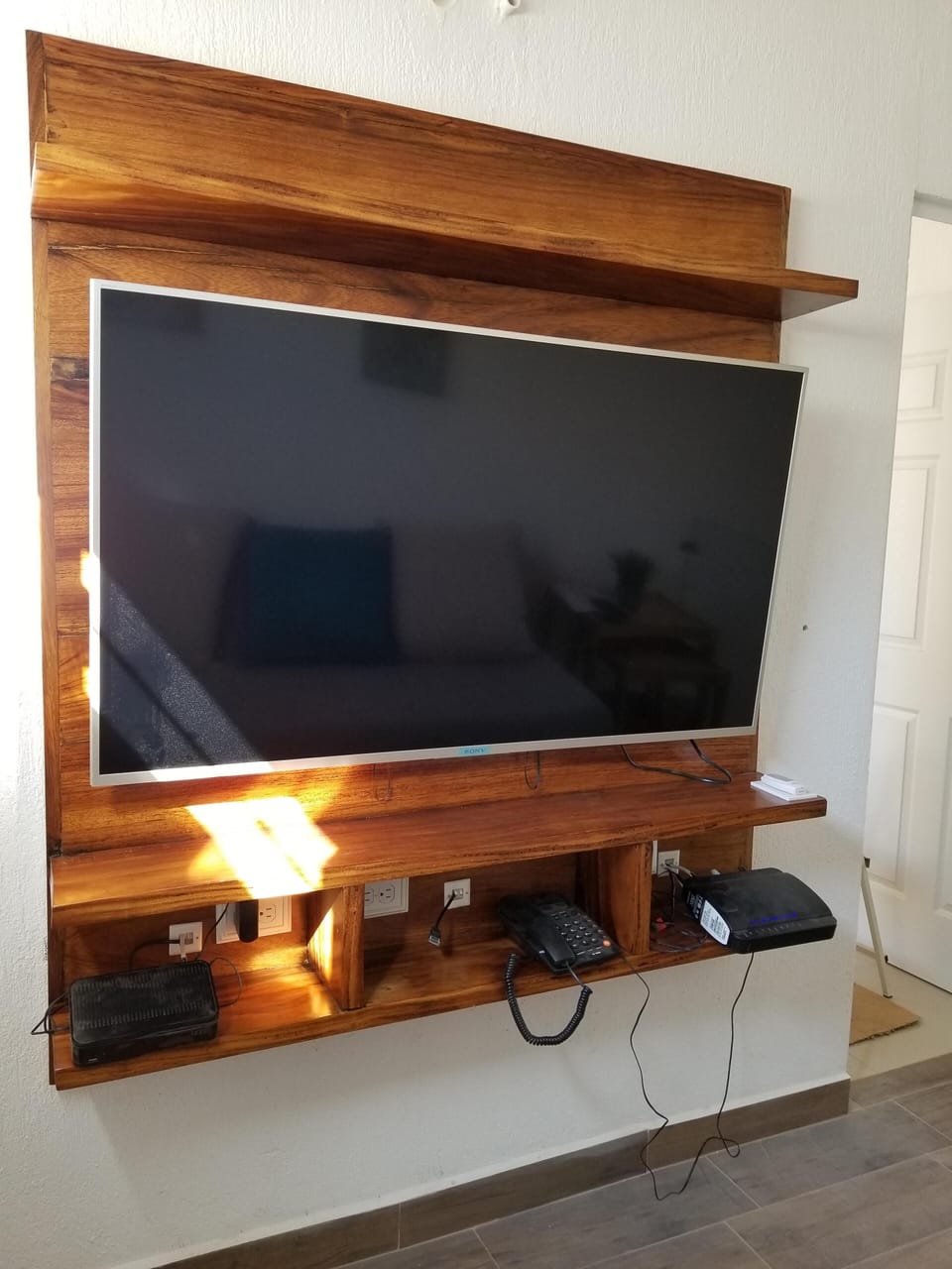 Tv Set/Television