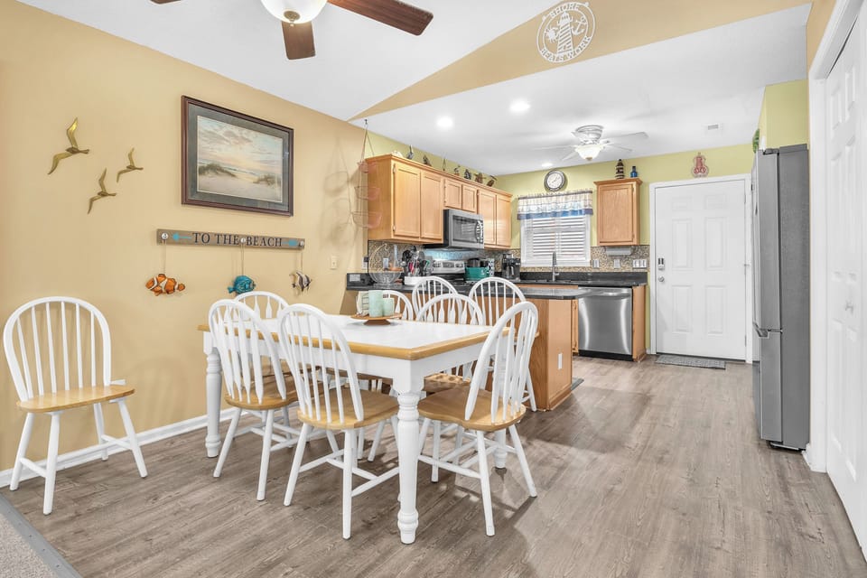 Dining Area - North