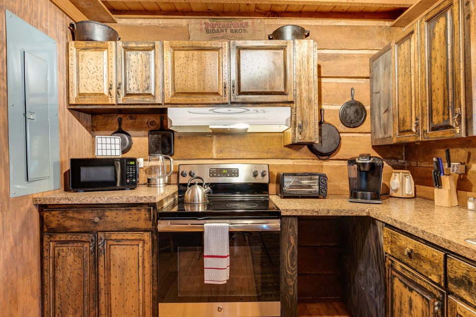 Cook your own meals, or there are plenty of good restaurants in Cave Spring!