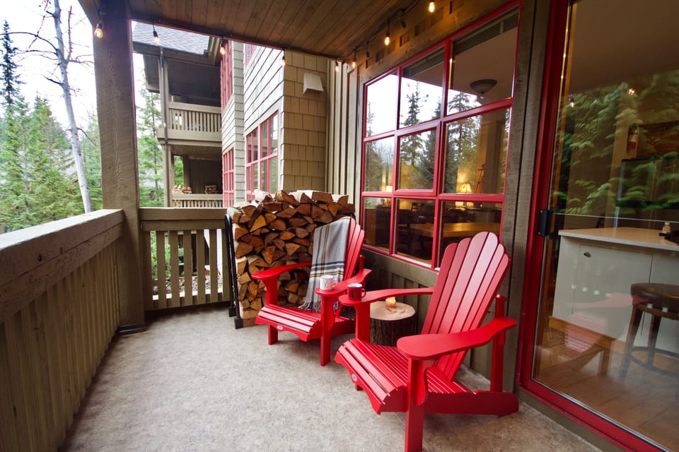 Enjoy the outdoor patio rain or shine on the covered deck