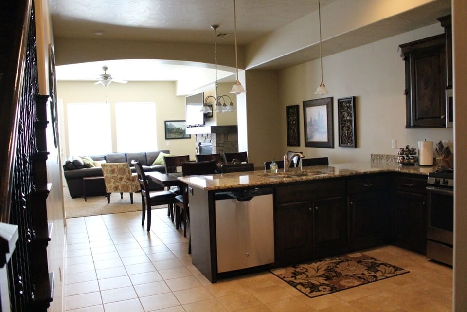 Large open floor plan, huge kitchen, seating for 13 at table and bar