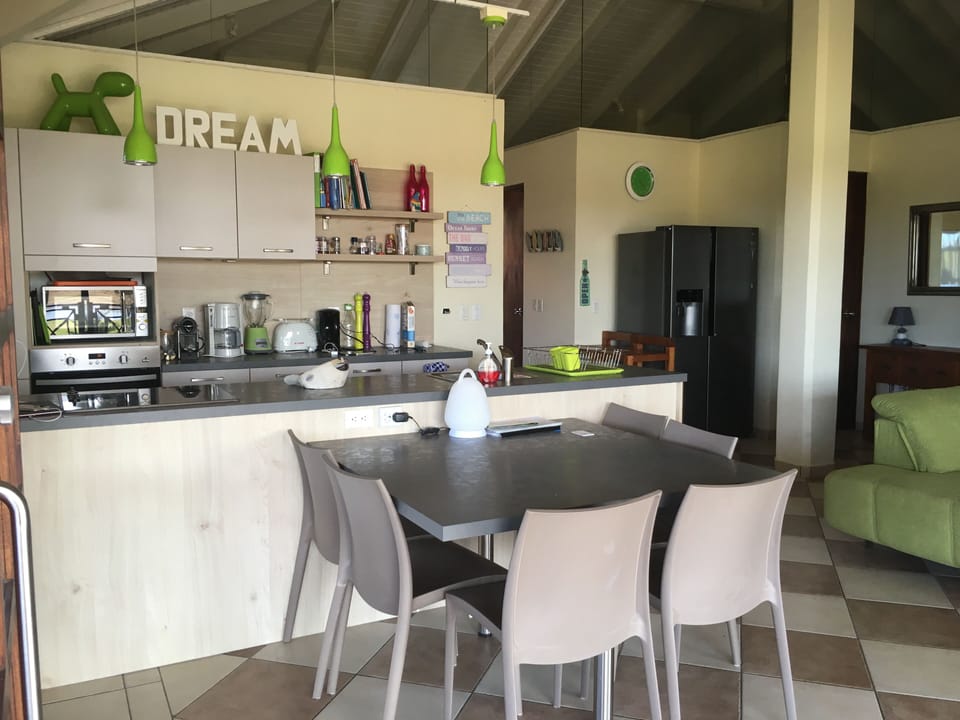 Well equiped brand new kitchen