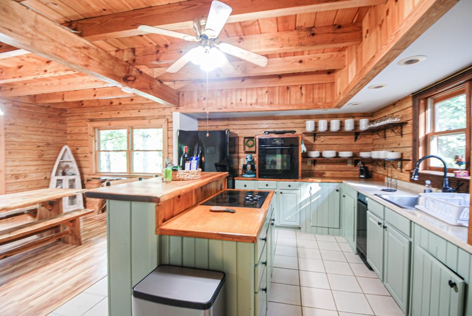 Fully stocked kitchen to prep all your meals.