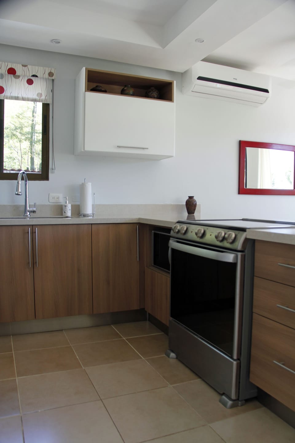 New appliances and plenty of storage for a fully equipped kitchen