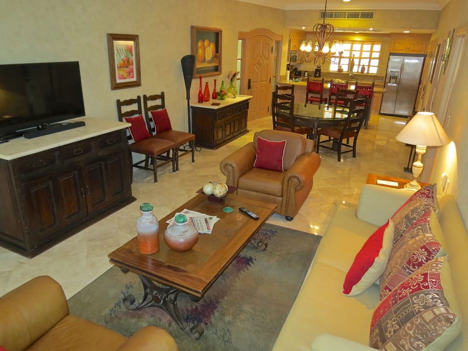 The spacious living and dining area, plenty of room to entertain guests.