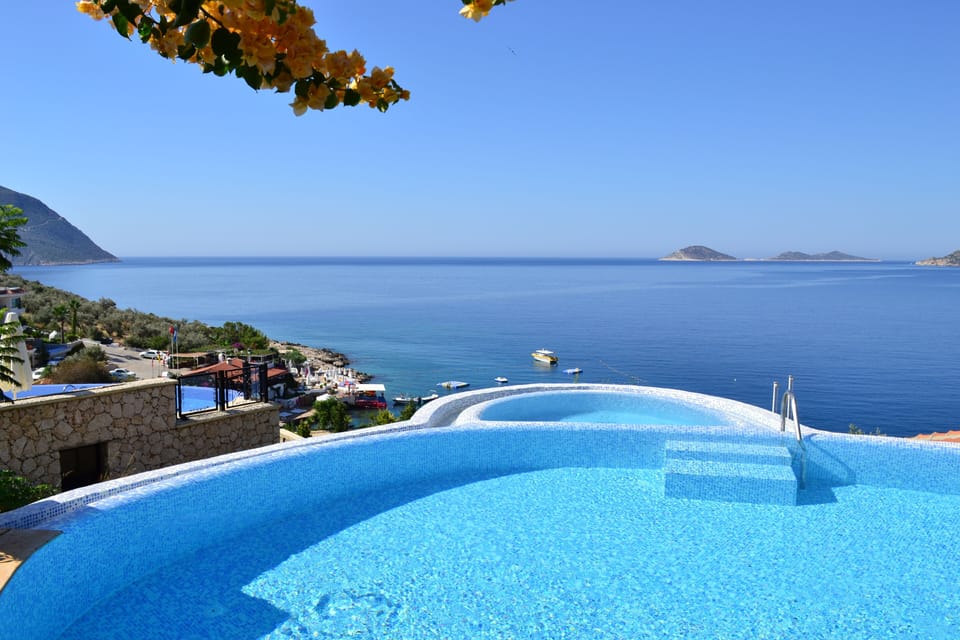 Villa Gin & Tonic - pool and jacuzzi over looking the bay near Kalkan