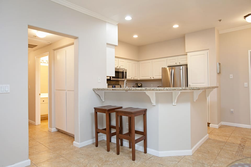 Extra barstool seating