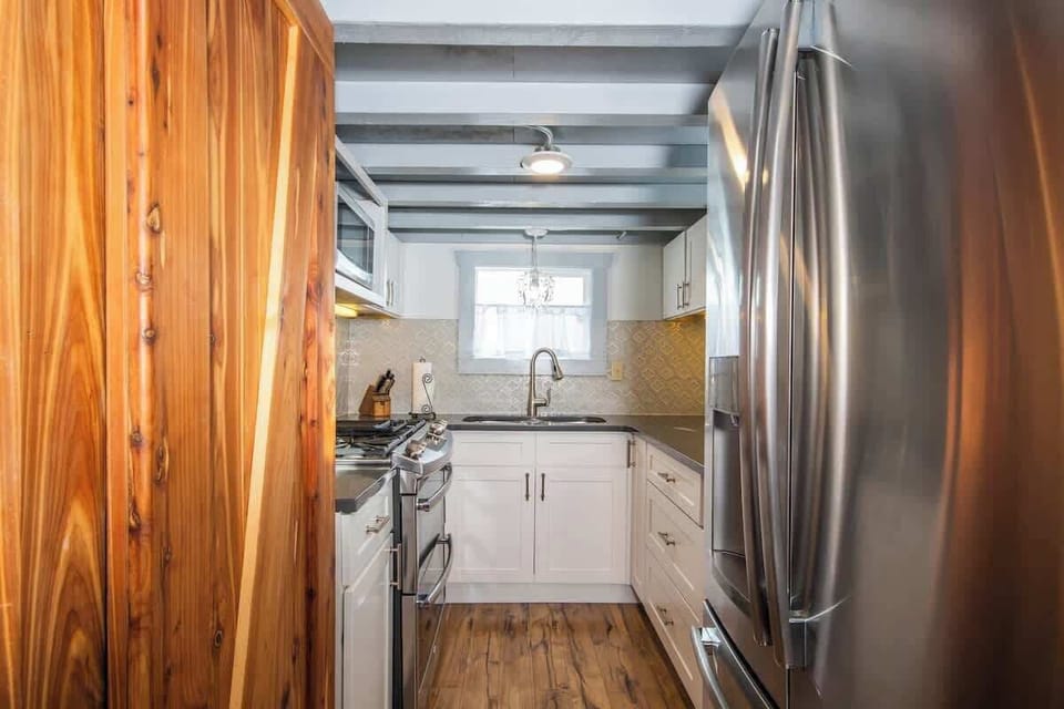 Dining Area, Fridge