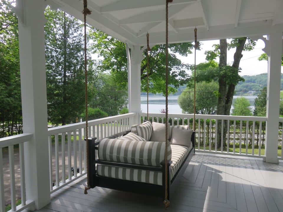 Charleston Porch swing