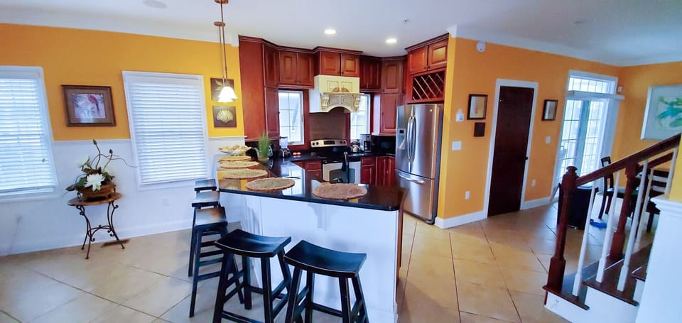 Kitchen cont. 