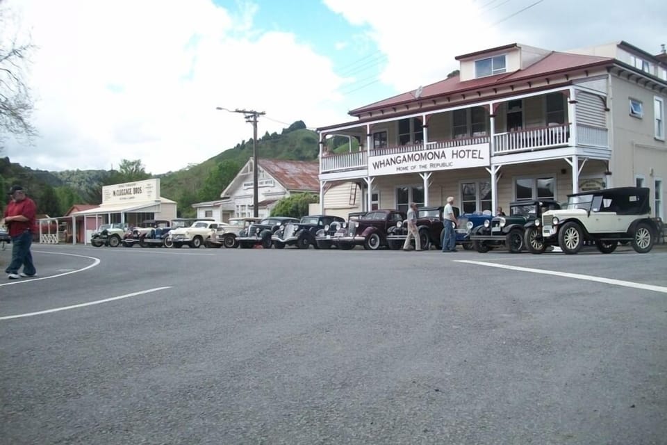 Whangamomona Hotel