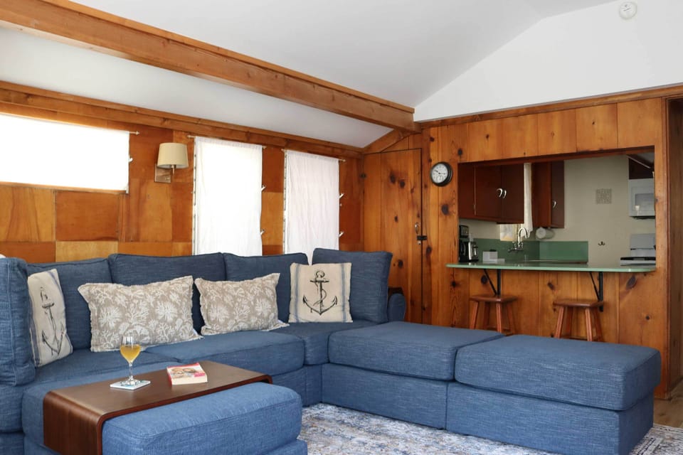 Living Area | Free WiFi | A/C