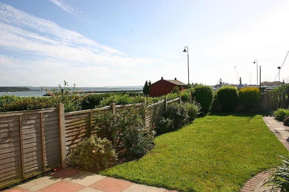 Garden backing onto Sea Shore