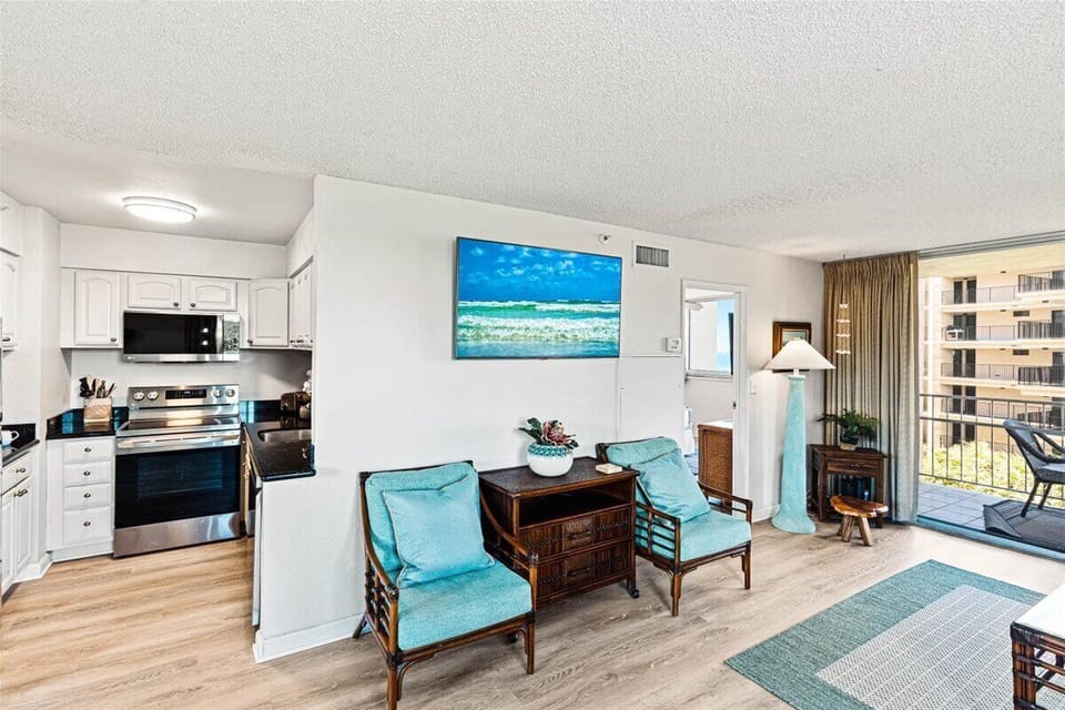 Additional seating space in the living room