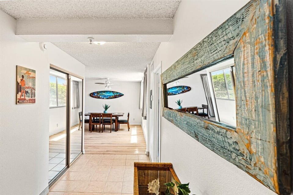 Refreshing entryway to welcome you inside