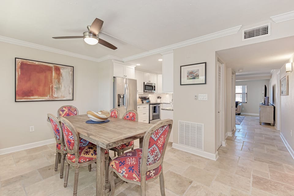 Dining room and hallway to Living room area
