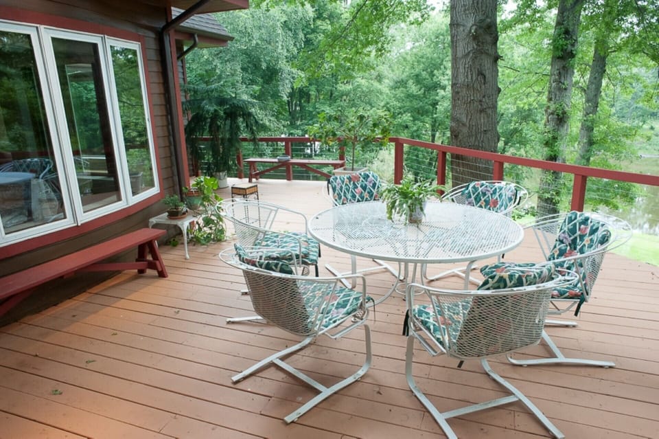 Deck with outdoor grill