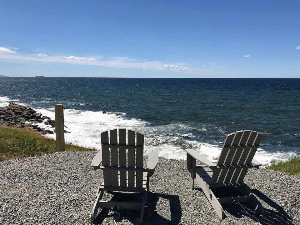 Take in magnificent ocean and coastal  views from the cliff-side lookout