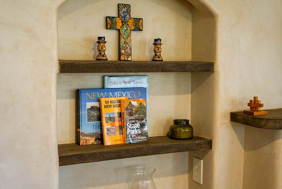 Books featuring New Mexico