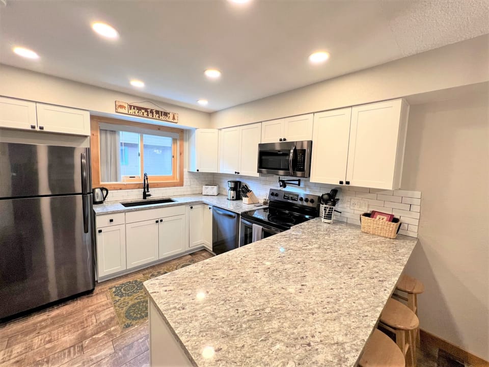 Fully equipped high end kitchen