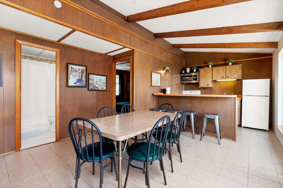 Plenty of seating at the dining table