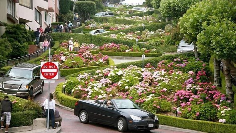 The crookedest street in the world, just six blocks away!