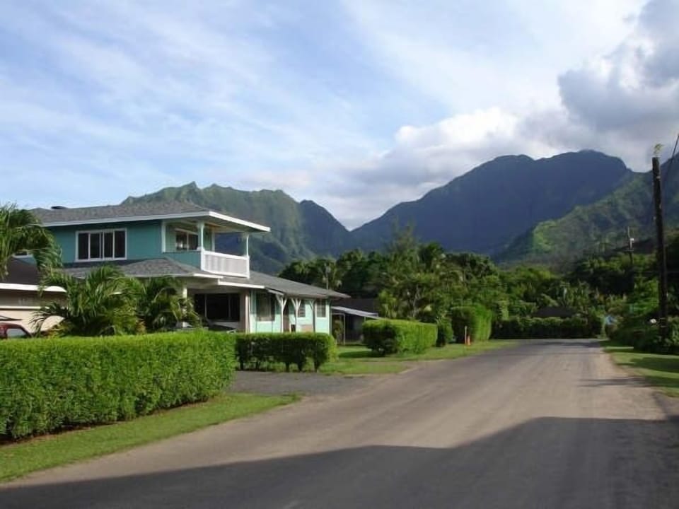 A local neighborhood with beautiful mountain views.