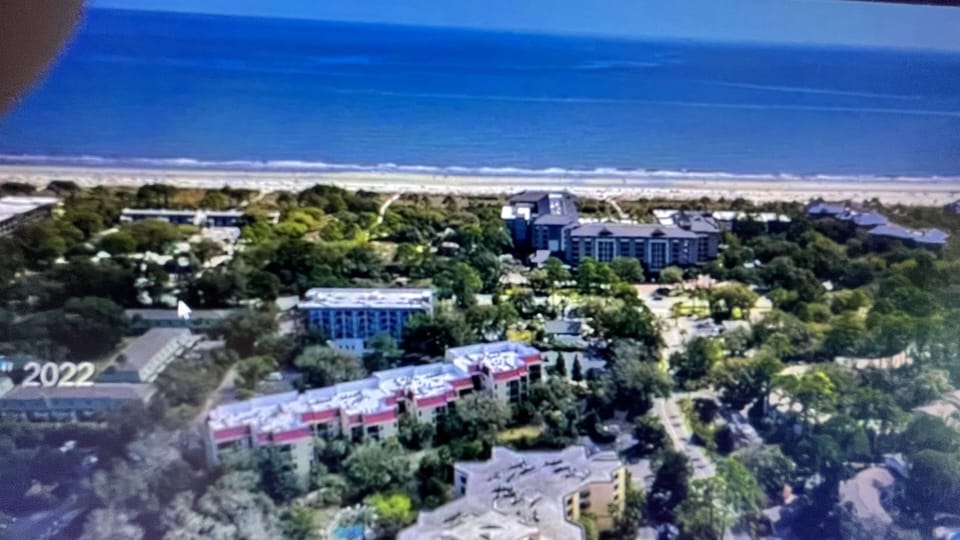 We are very close to the beach. Beach access is across the street.