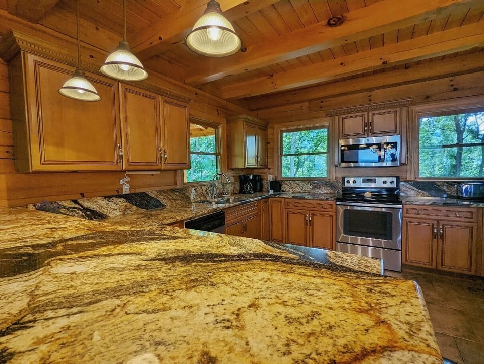 Main Level Fully Equipped Kitchen with Bar Sitting