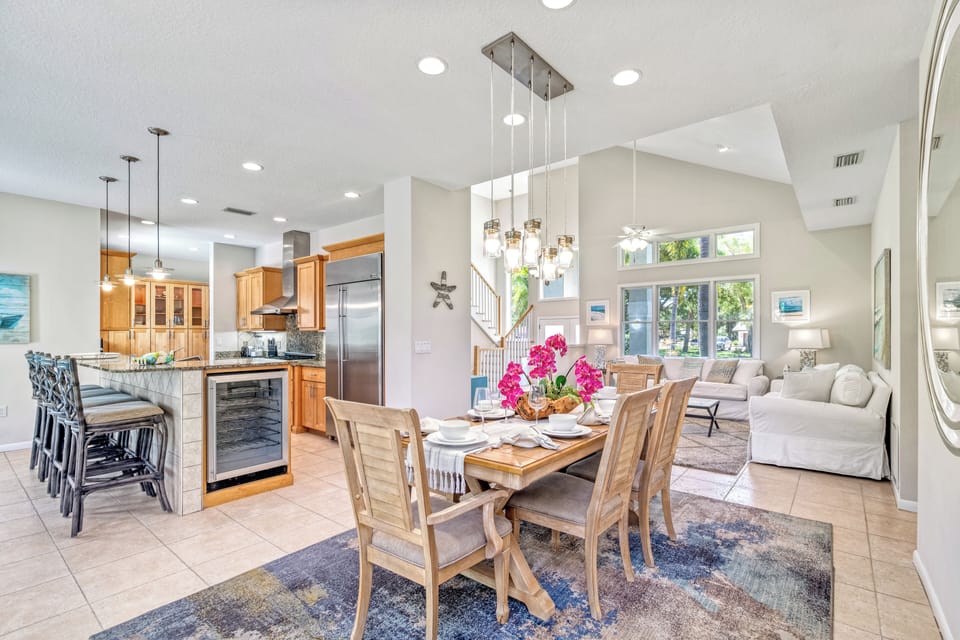 Everything—and everyone—comes together here, where cooking, lounging, and sharing meals all flow effortlessly in one sunlit space.