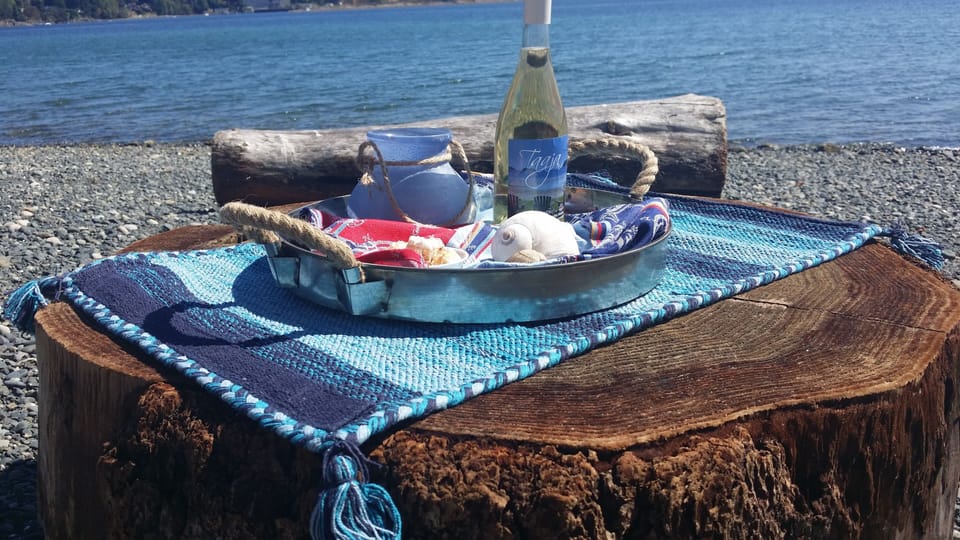Appy 'n Wine 
Ask Taaja for details.