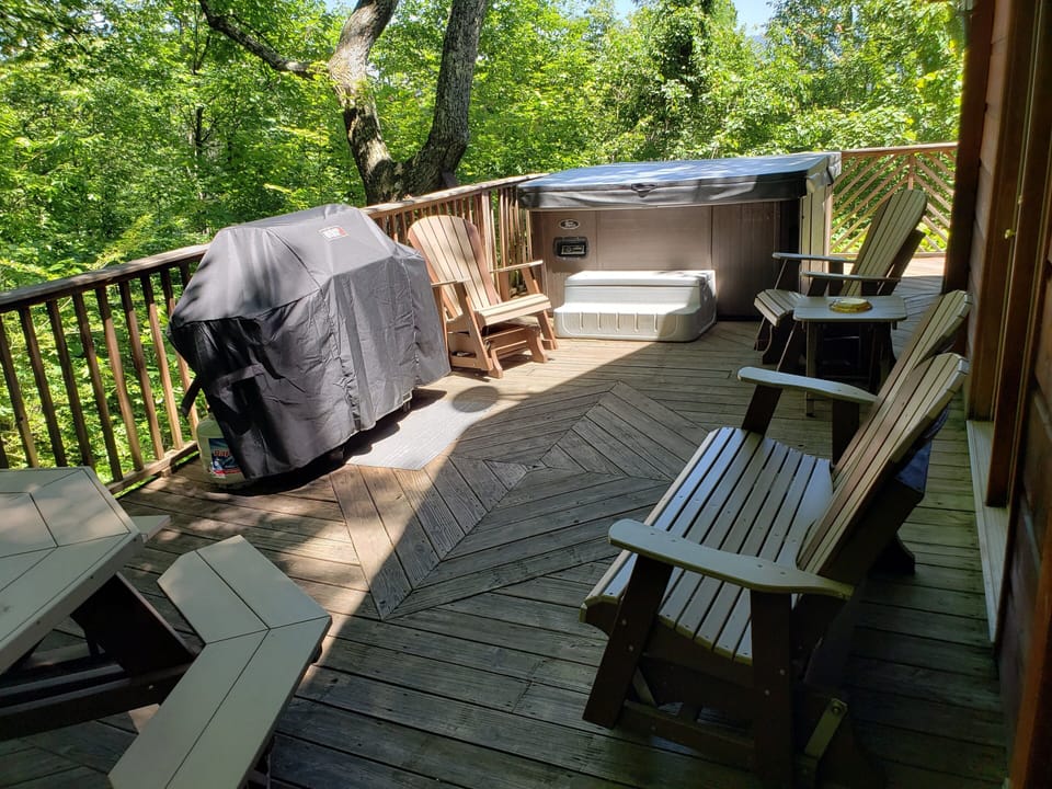 Spacious Deck Has A Weber Grill, Oversized Hot Tub Seats 7-8, & Glider Furniture