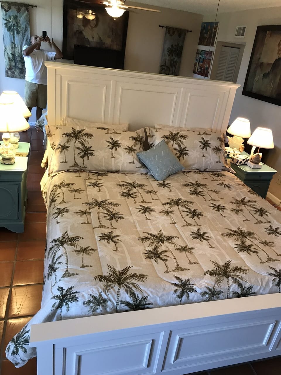 Master bedroom 