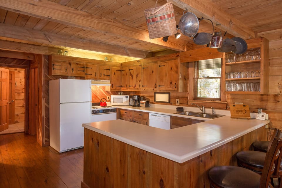 Stocked Kitchen, Hallway To The Left (1st Floor)