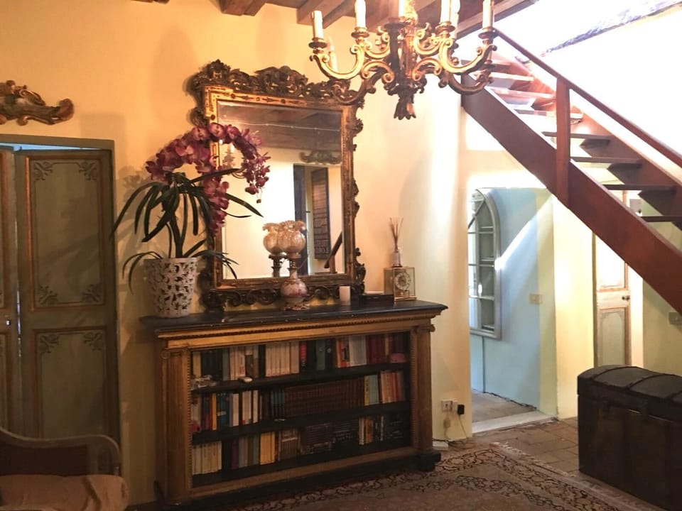 Entrance, first floor