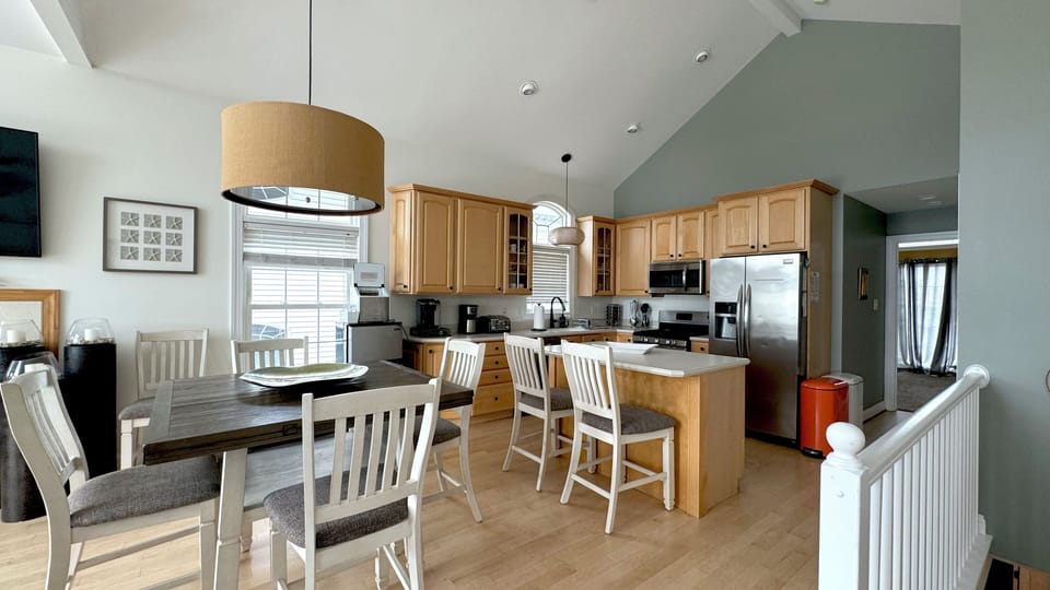 Dining. Kitchen.
